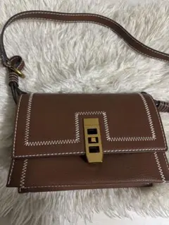 b*す様 CHARLES & KEITH キャンバス ターンロックチェーンハンド
