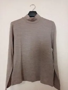 ウール100%　ハイネック 長袖セーター