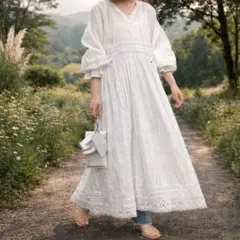 【美品】Chico コットンレース切替刺繍ロングワンピース　白　フリー　上品