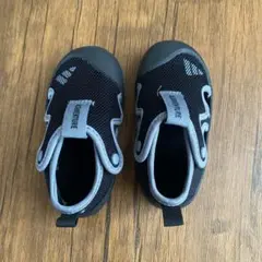 adidas ブラック サンダル