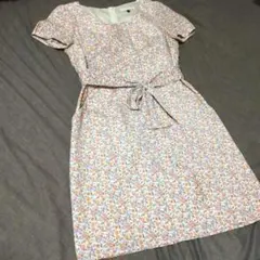 小花柄ワンピ プロポーションボディードレッシング