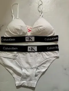 Calvin Klein ブラ＆ショーツ セットアップ 白 Sのサムネイル