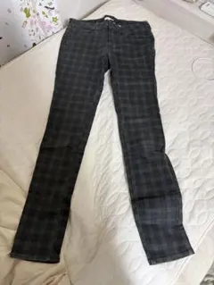 スキニーパンツ