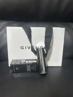 新品✨️ GIVENCHY リップクリームのサムネイル