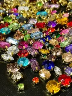 【ゆうゆうメルカリ便】ビジューパーツ　台座付きラインストーン アソート 160g