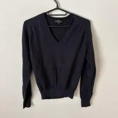 A.P.C. コットンカシミヤ　ダークネイビー　Vネック　ニット　セーターのサムネイル