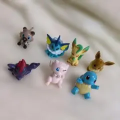 ポケモン　びっくらたまご　フィギュア