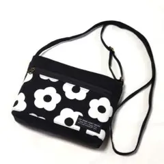 スクエアミニショルダーバッグ⭐️BKデニム/デイジー柄