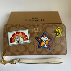 COACH コーチ 長財布 C4598 新品 未使用 スヌーピー 人気のサムネイル