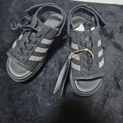 adidas originals GAZELLE サンダル 22.5cm 箱ありのサムネイル