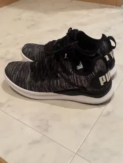 PUMA スニーカー ブラック 値下げ交渉あり