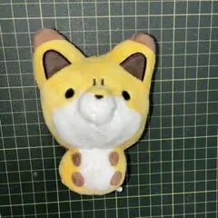 ⑧タヌキとキツネ てのひらサイズのコロっとまんまるぬいぐるみのサムネイル