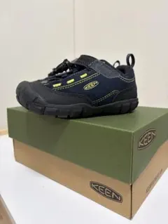 1回着用のみ美品★［KEEN JASPER II ジャスパー］サイズ18ネイビー