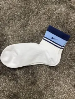 「訳あり新品未使用」 キッズNike ストライプソックス 21-23サイズ