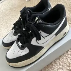 NIKE AIR FORCE 1 ブラック ホワイト スニーカー