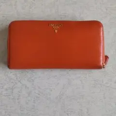 み*く様 PRADA オレンジ レザー 長財布