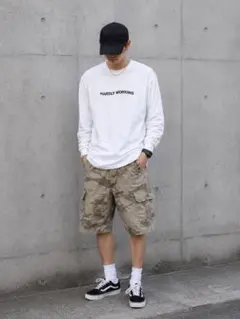 エクストララージ　X-LARGE バニーガールTシャツ　Mサイズ　バックプリントのサムネイル