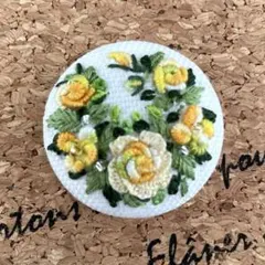ハンドメイド刺繍ブローチ 7-508