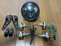 バイク用　5.75インチLEDヘッドライト・キタコ　ウィンカー　カスタムにのサムネイル