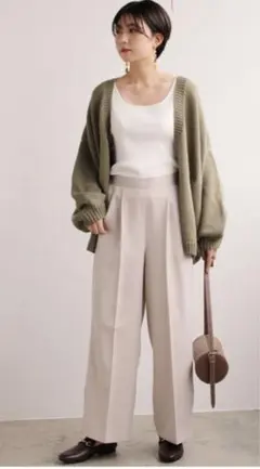 【新品】GeeRA ウールライクセンタープレスセミワイドパンツ