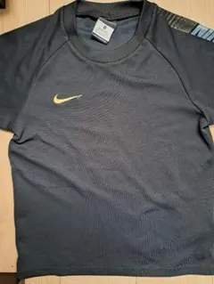 ナイキ　子供　Tシャツ　XSサイズ　130くらい