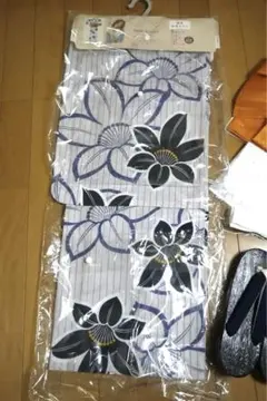 ☆浴衣　新品５点SET 　すぐに着用できます　153-165ｃｍ送料込み花柄