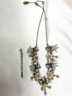 Michal Negrin 花かごモチーフネックレス ヘアピン セットのサムネイル