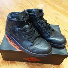ナイキ AIR JORDAN 1 MID エアジョーダン1 ミッド 28cmのサムネイル