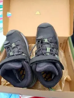 KEEN TARGHEE MID WP キッズ 19.5cmのサムネイル