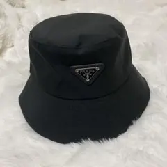 PRADA プラダ　ブラック バケットハット　バケハのサムネイル