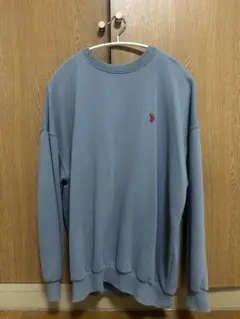 青の刺繍ロゴクルーネックスウェット