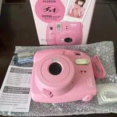 FUJIFILM instax mini 8+ ストロベリー