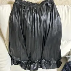 ブラック プリーツスカート 合成皮革