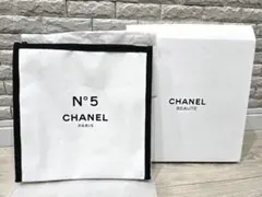 非売品　CHANEL N°5 ポーチ ホワイト ブラックのサムネイル