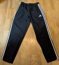 adidas ロングパンツ　ｌサイズ　ウィンドブレーカー素材