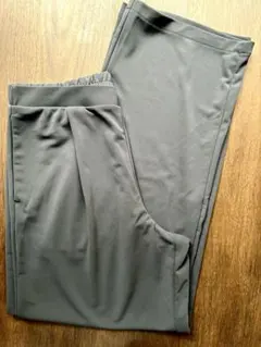 UNIQLOクレープジャージーストレートパンツMグレー