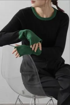 ボンジュールサガン配色フィンガーホールリブニット黒×緑ブラック×グリーン指穴付き