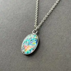 ハンドメイド ブラックオパール風ペンダントネックレス クラフトレジン シンプル