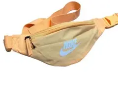新品 Nike ボディバッグ オレンジ 斜めがけ鞄 ポーチ ウエストバッグ
