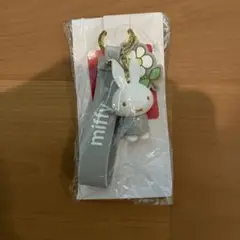 【新品タグ付き】ミッフィーストラップ付きキーホルダー　タイトー限定品