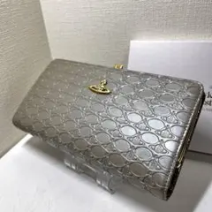 新品✨ヴィヴィアンウエストウッド 長財布 がま口 OVAL ORB グレージュ