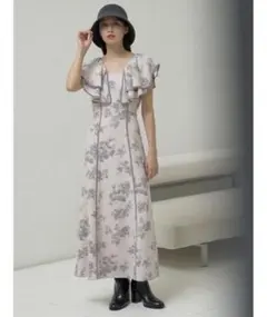 スナイデル　SNIDEL ラッフルカラープリントワンピース