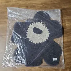 【新品未使用】marimekko マリメッコ ウニッコ バスマット　チャコールのサムネイル