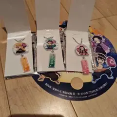 鬼滅の刃 アクリルキーホルダー 3個セット　うちわ1枚おまけ付き