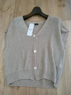 新品　コムサイズム　ホールガーメント 前開きベスト　F　定価6900円