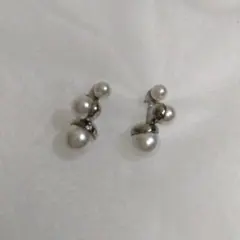 ピアス ホワイト パール調 スタッドピアス