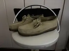 Clarks Originals ワラビー ローカット ベージュのサムネイル