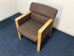 okamura 超高級1人用ソファ 布張りブラウン生地　イージーチェア脚メープル