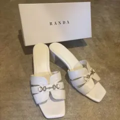 【RANDA】ビット付きミュールサンダル　Lサイズ24.5cmのサムネイル