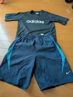 ナイキ水着　アディダスポリエステルTシャツ